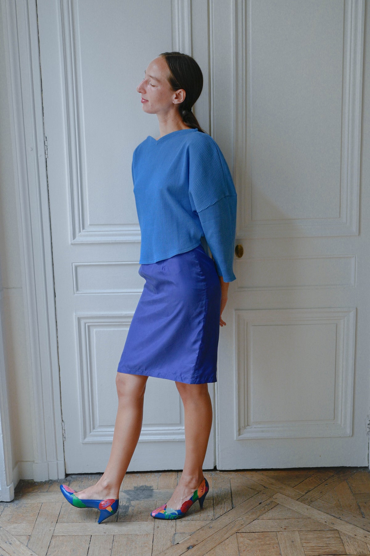 Blue silk skirt, side view