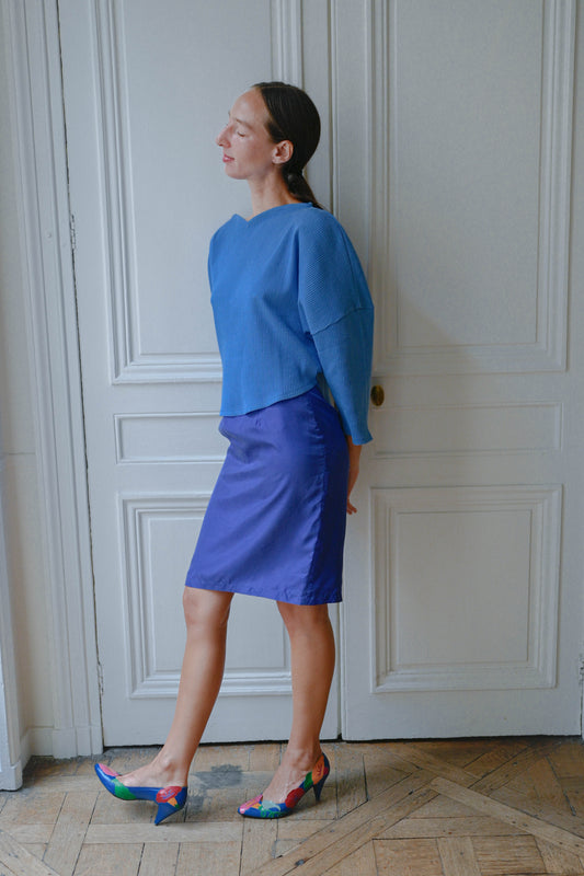 Blue silk skirt, side view