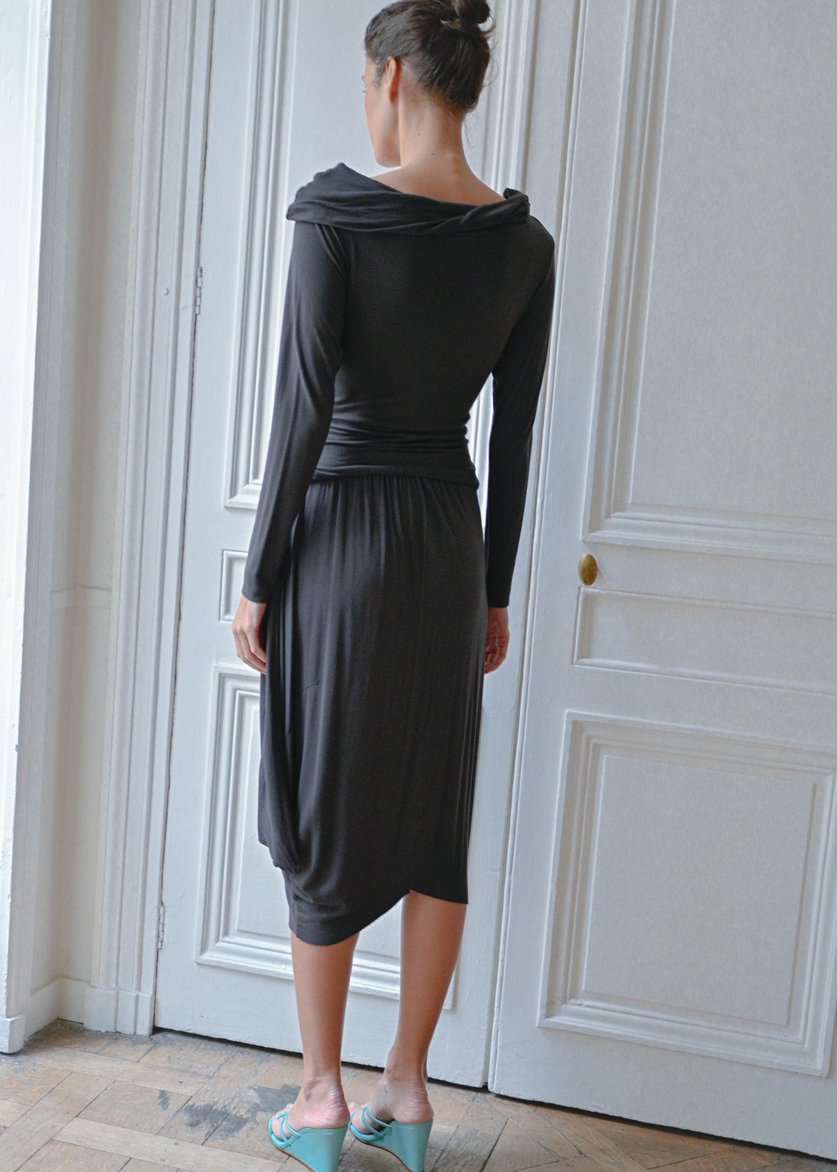 Vintage black draped cotton twinset, back view, TURN Paris