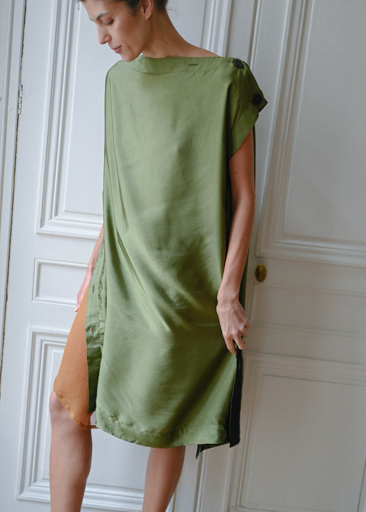 Vintage olive green long button dress, front view, TURN Paris