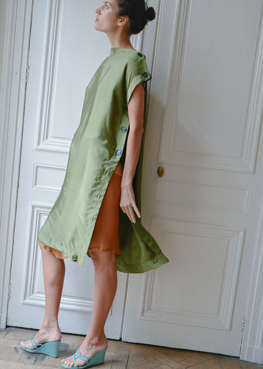 Vintage olive green long button dress, side view showing the slit, TURN Paris