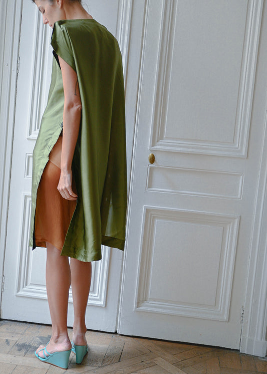 Vintage olive green long button dress, side view, TURN Paris