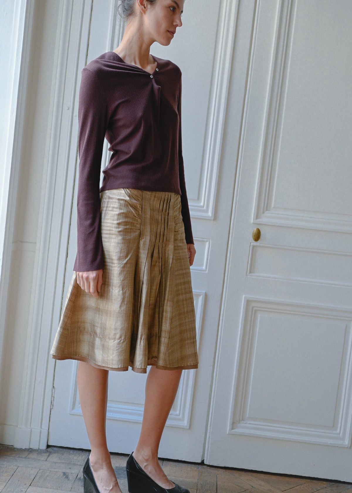Gold pleated skirt, vintage, TURN Paris (back view)