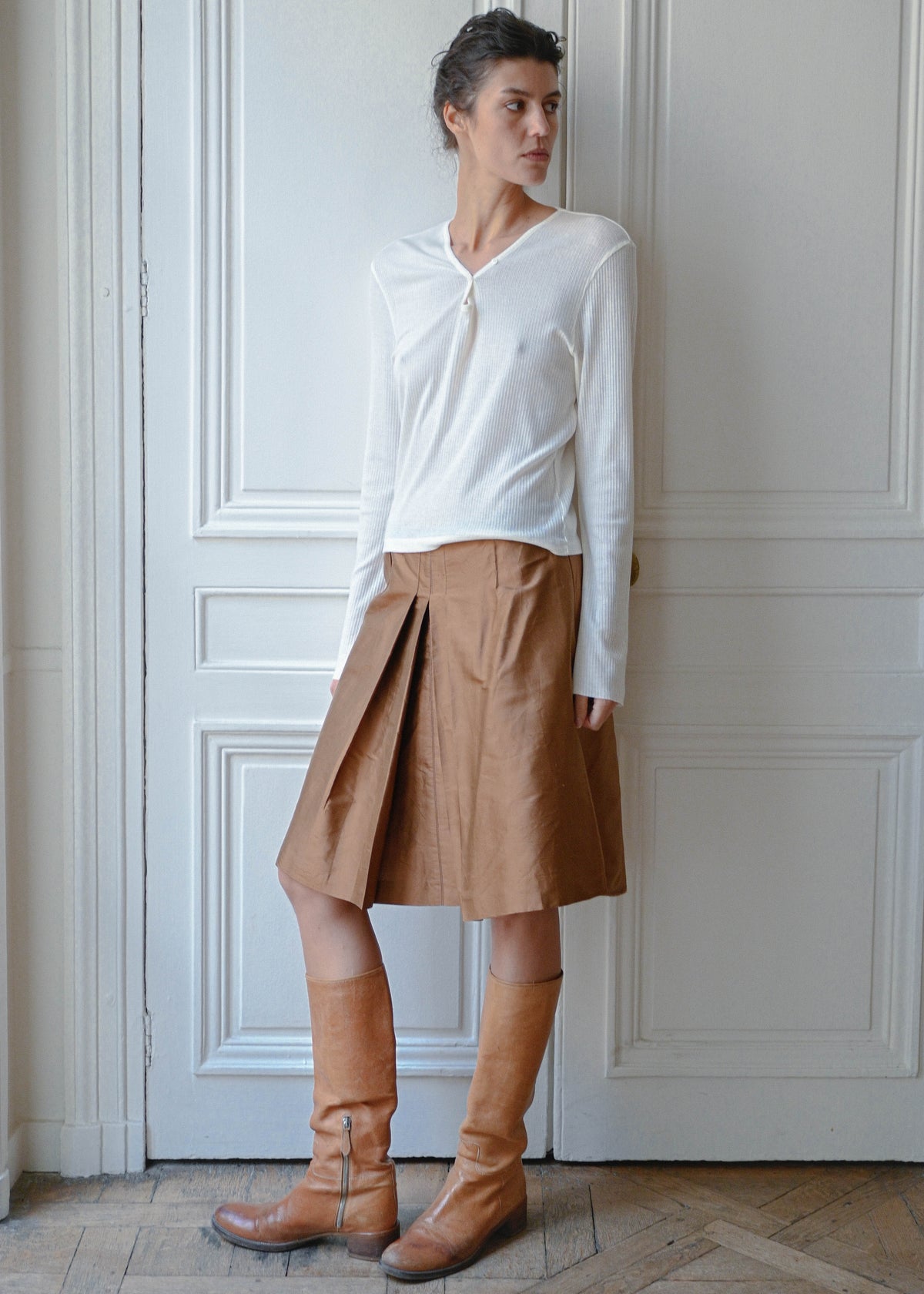 Look 08 by TURN Paris: Tunisien – White, Pleated silk skirt