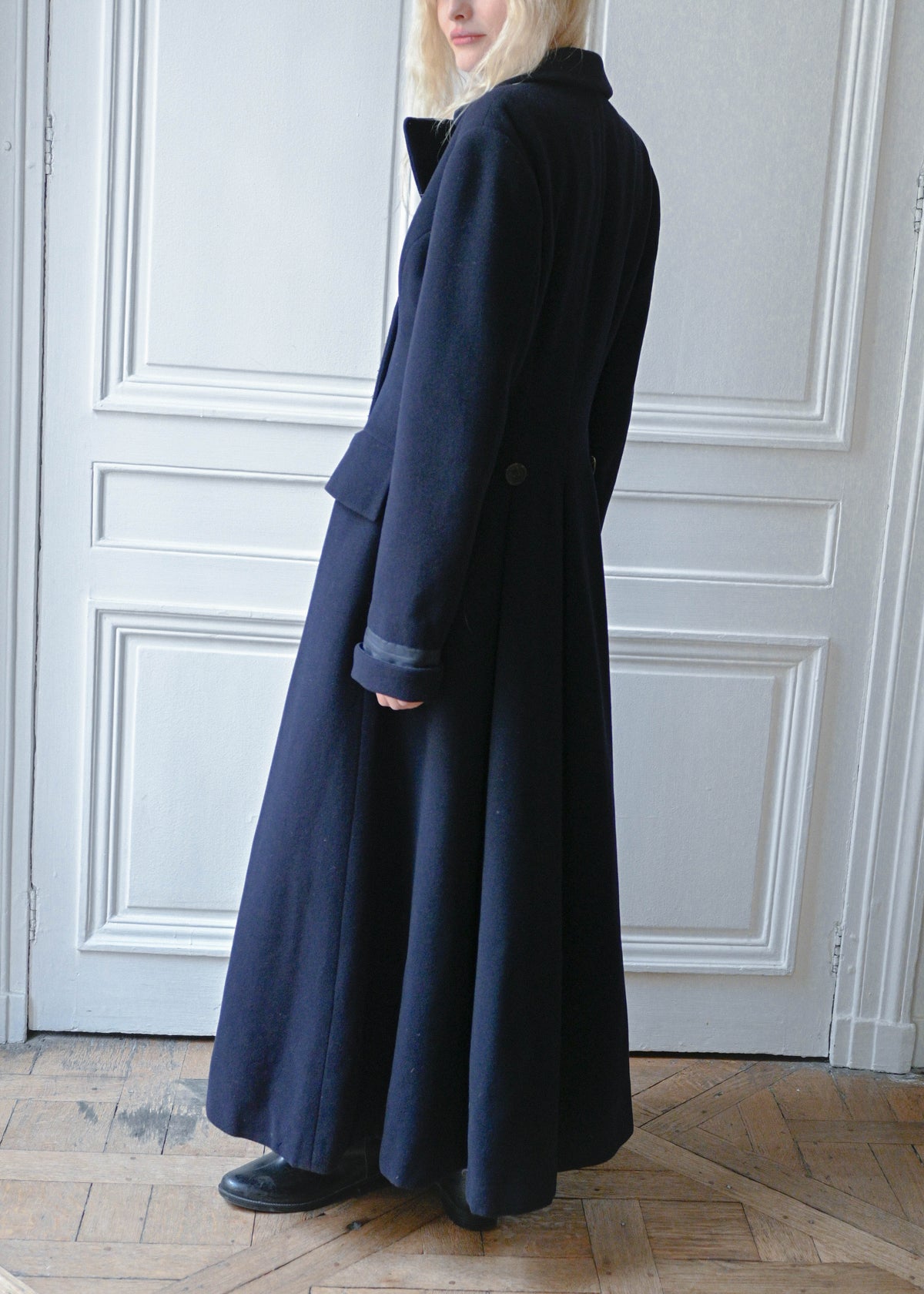 Vintage navy wool maxi coat, back view, TURN Paris