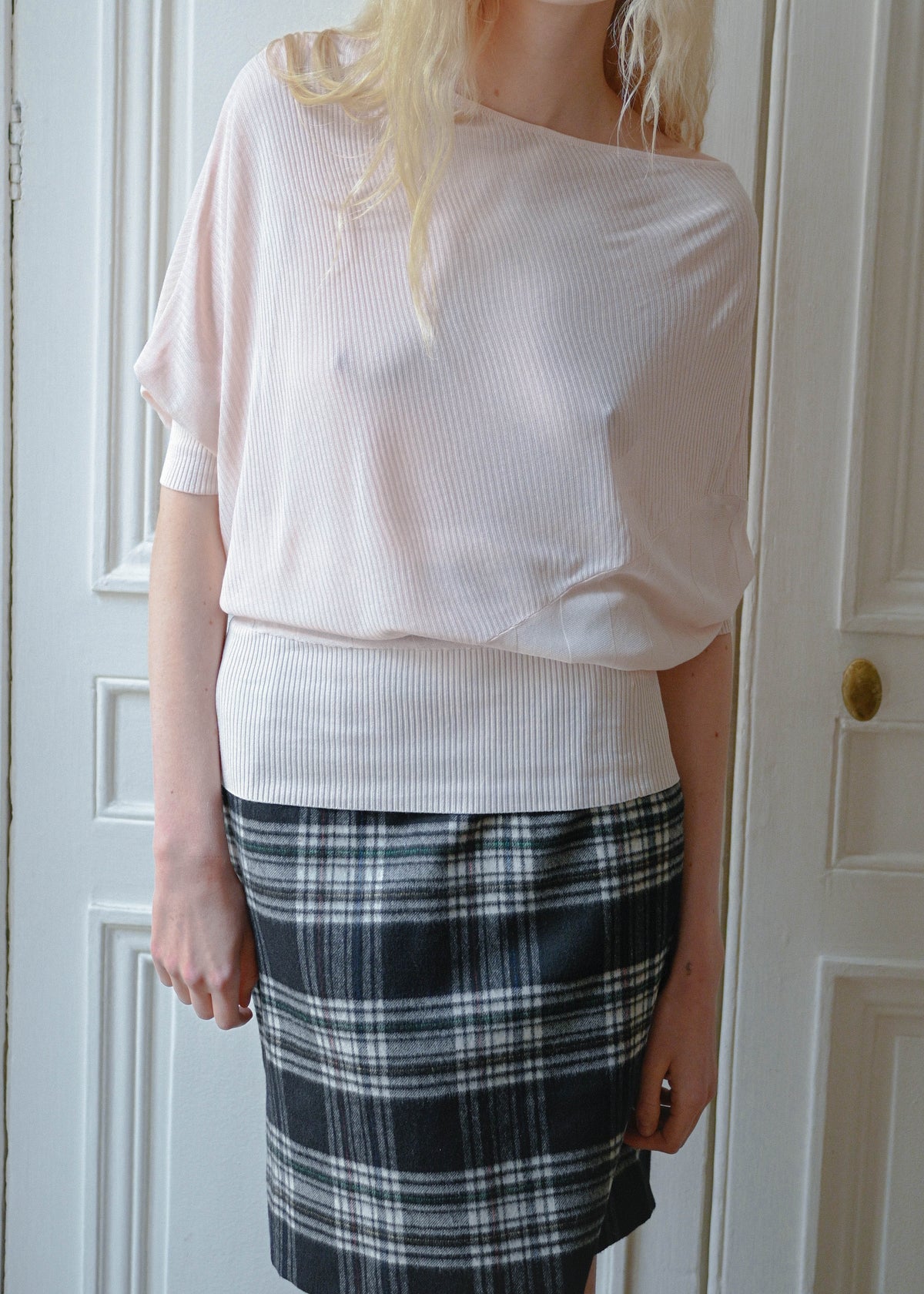 Vintage Francomina powder pink shift dress, three quarter view, TURN Paris