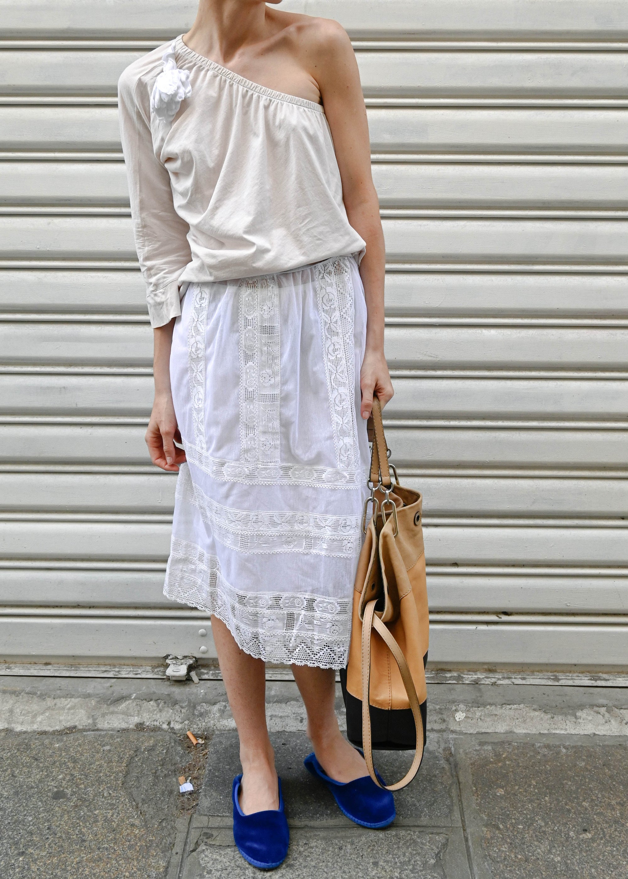 LACE SKIRT