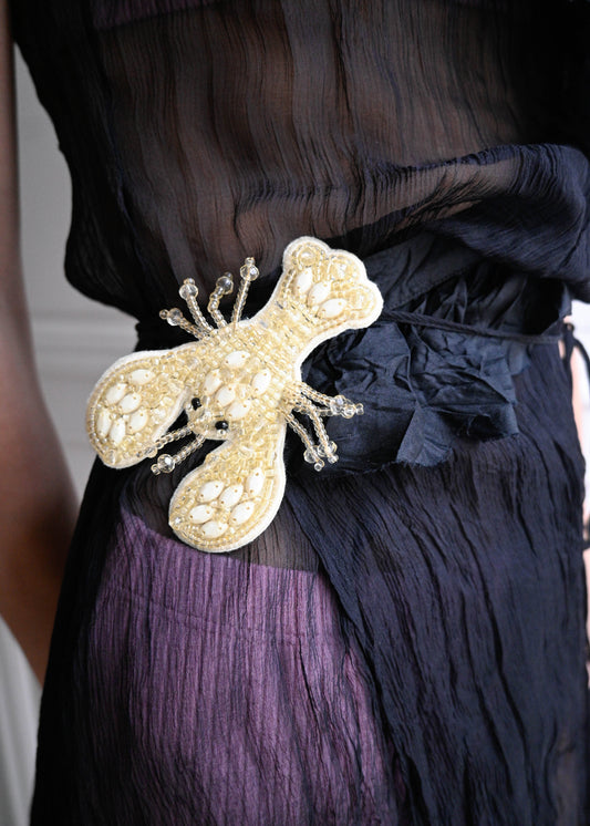TURN CREAM LOBSTER BROOCH