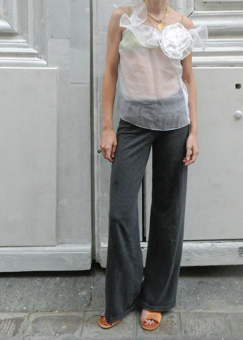 RUFFLE TOP