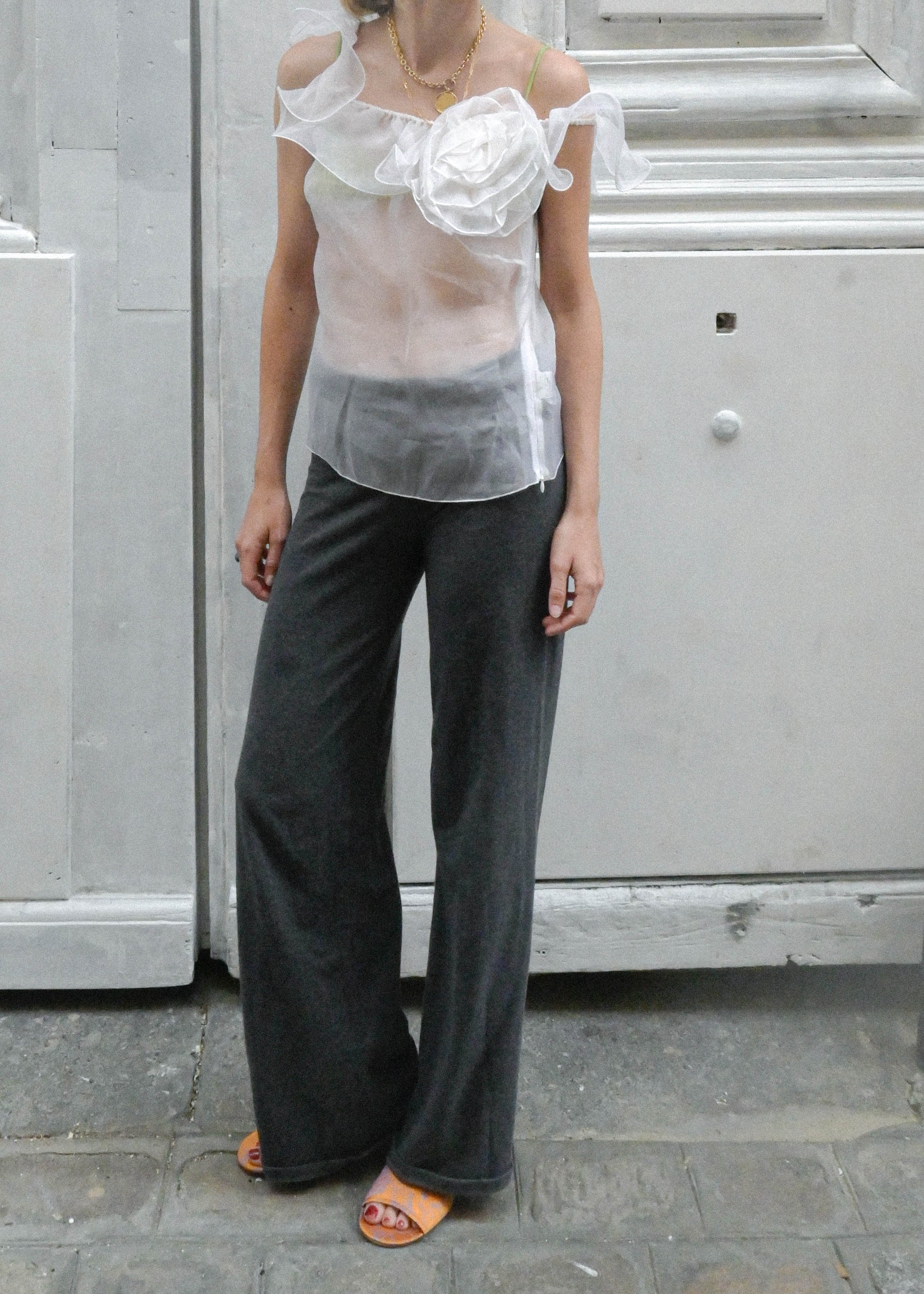 RUFFLE TOP