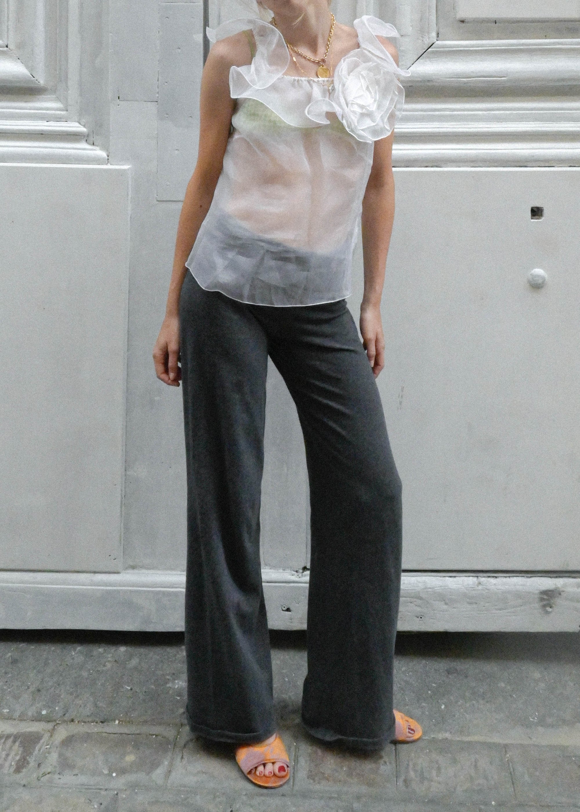 RUFFLE TOP