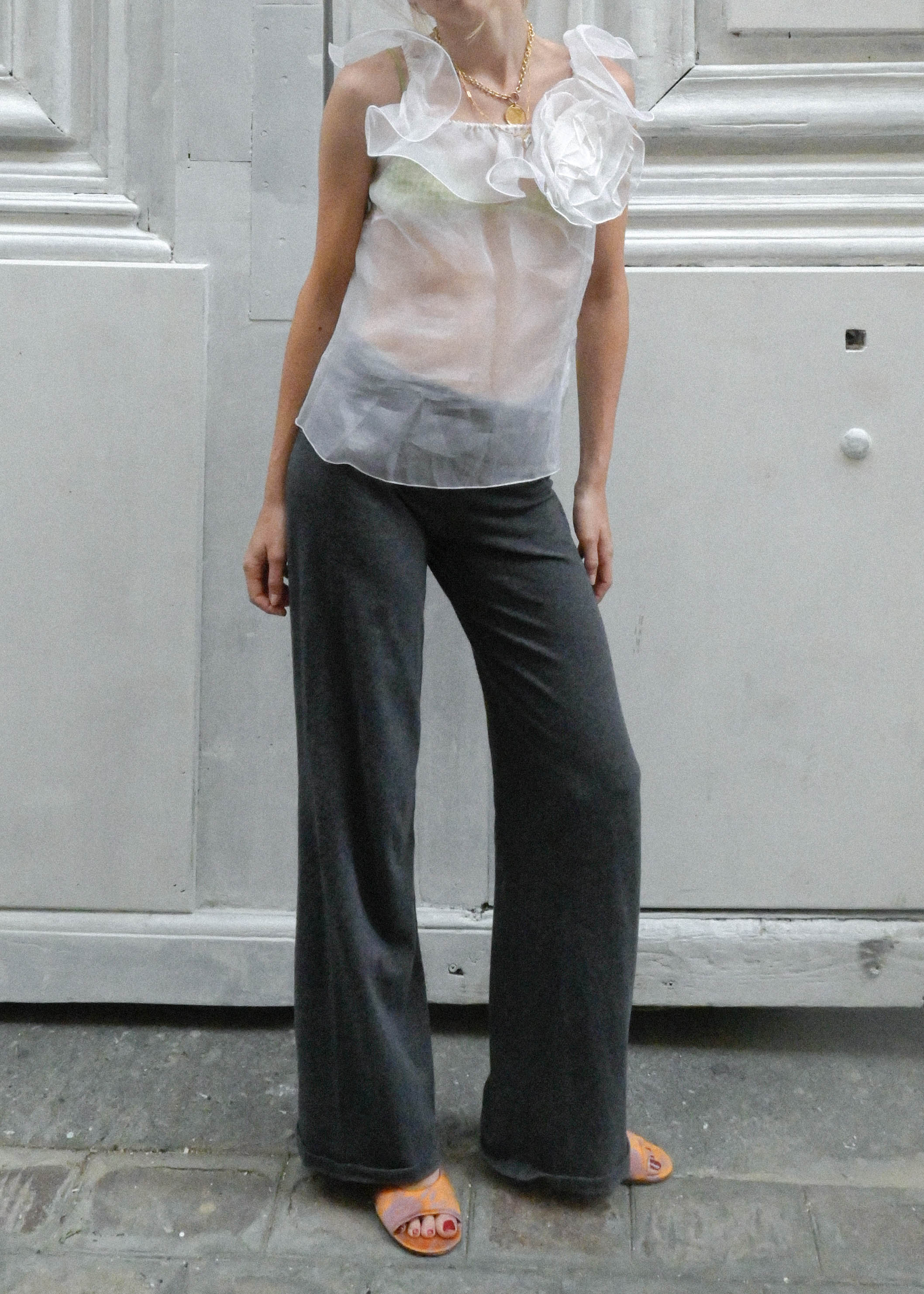 RUFFLE TOP