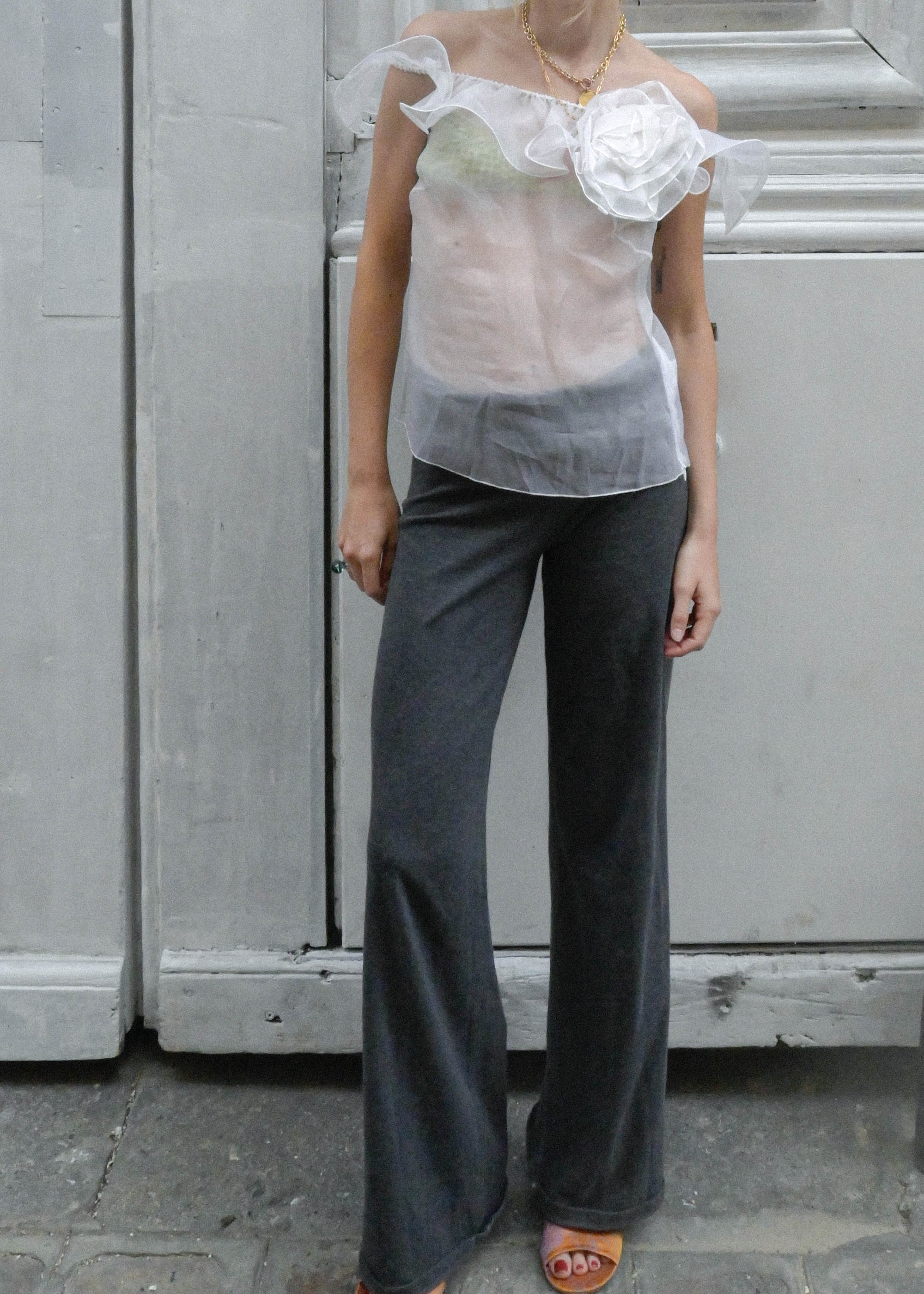 RUFFLE TOP