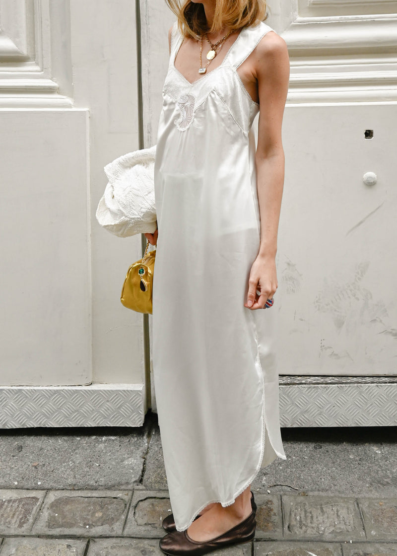 WHITE MAXI