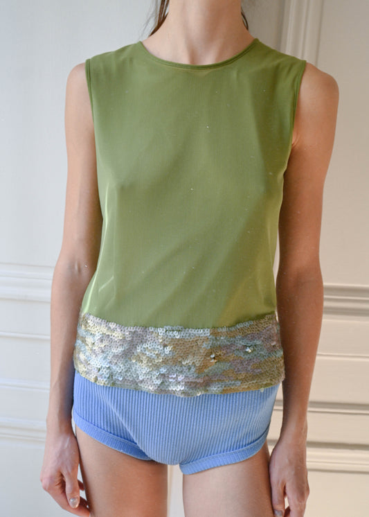 BELTED TOP