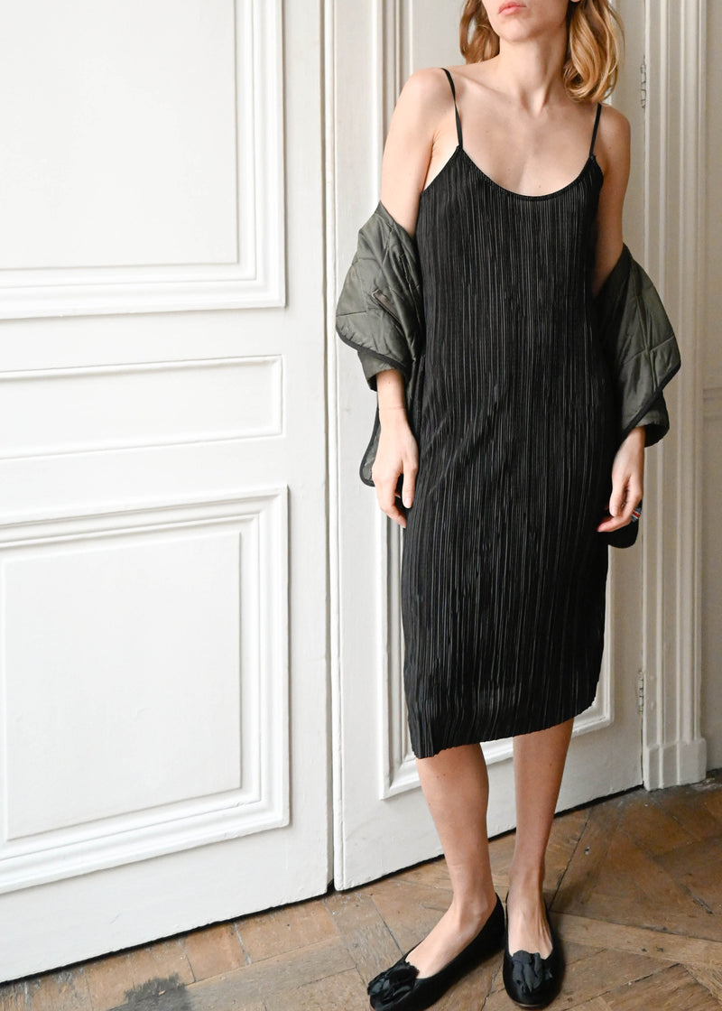 PLISSÉ DRESS