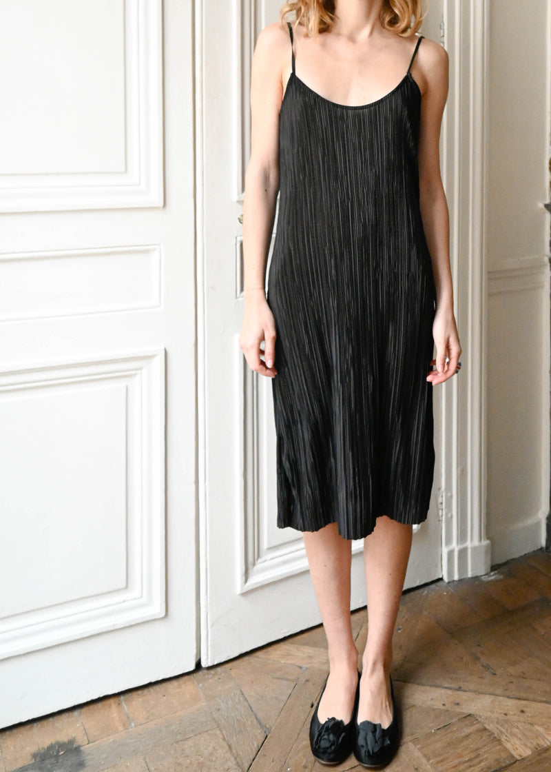 PLISSÉ DRESS