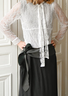 LACE BLOUSE