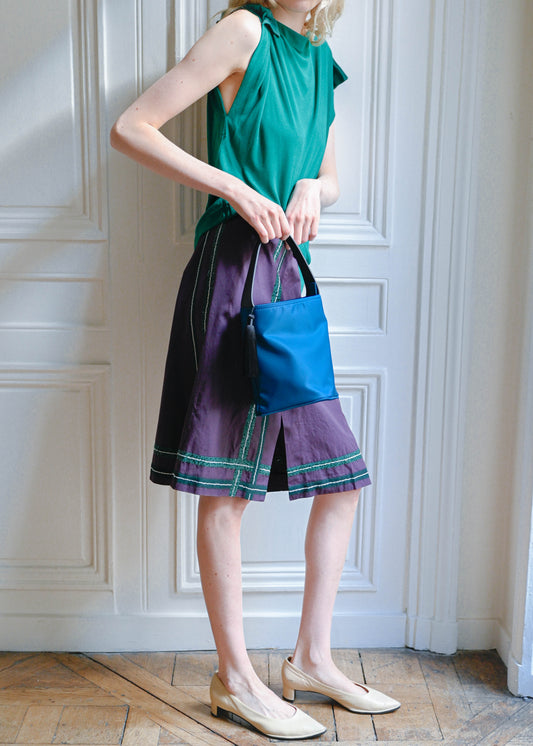 TURN Paris Orsi bag in blue, a functional and sturdy bucket bag made in Italy that keeps its shape however full.