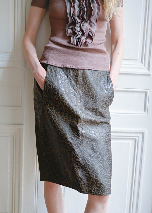 Embossed pencil skirt