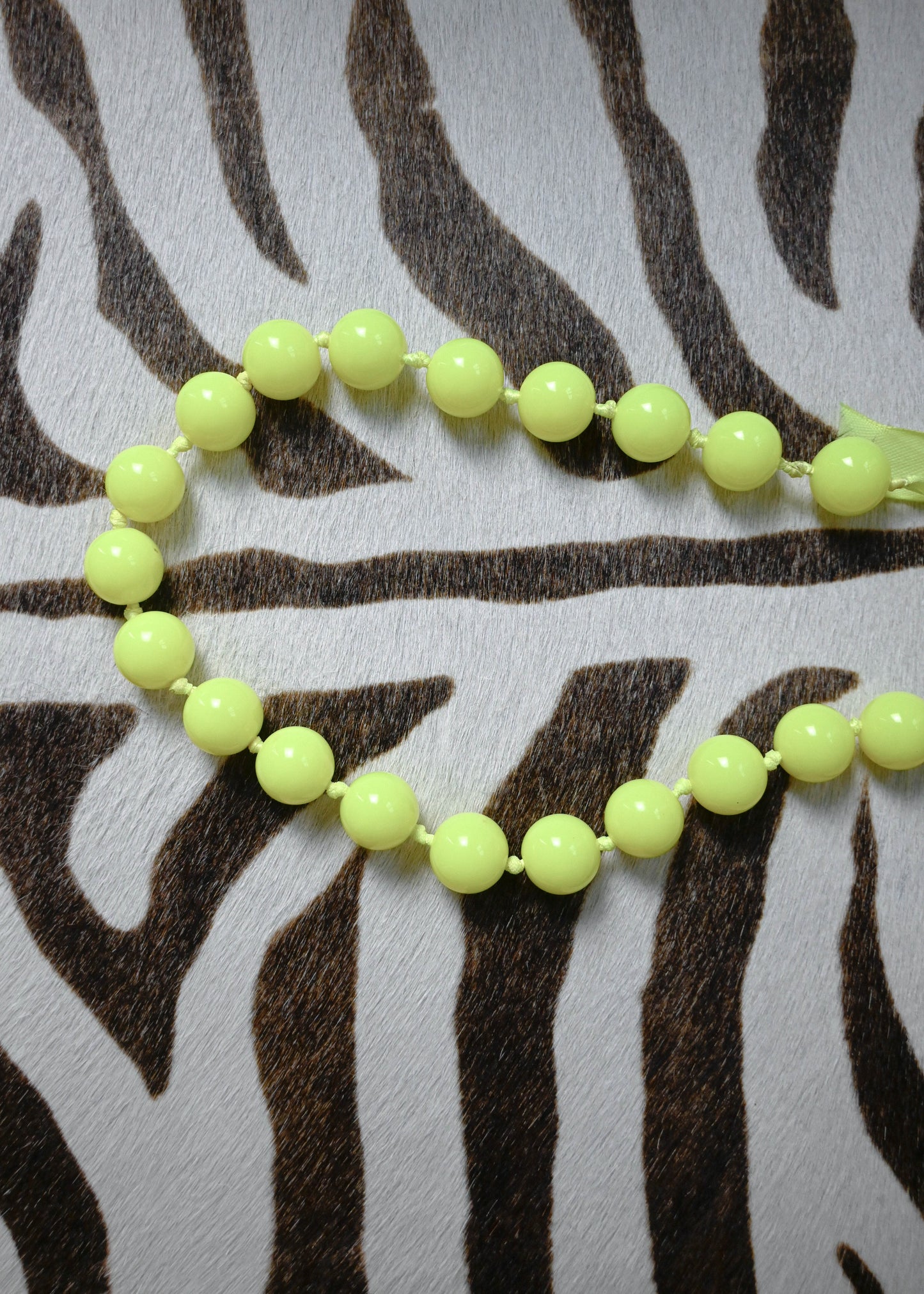 NEON BEADED NECKLACE