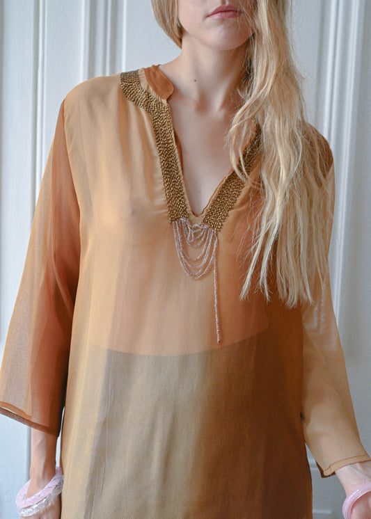 Bronze chain neck tunic, neckline detail