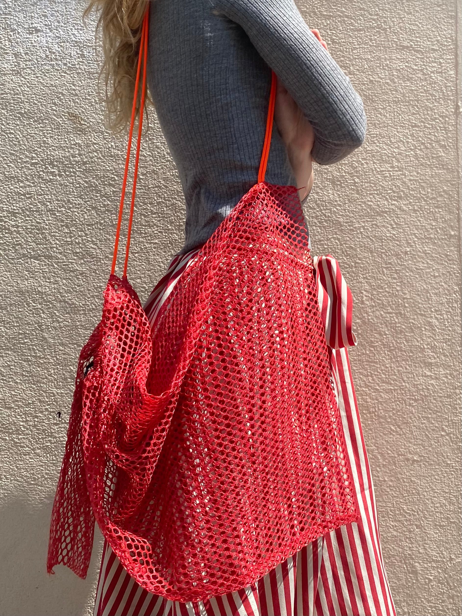 MARC JACOBS FISHNET BEACH BAG