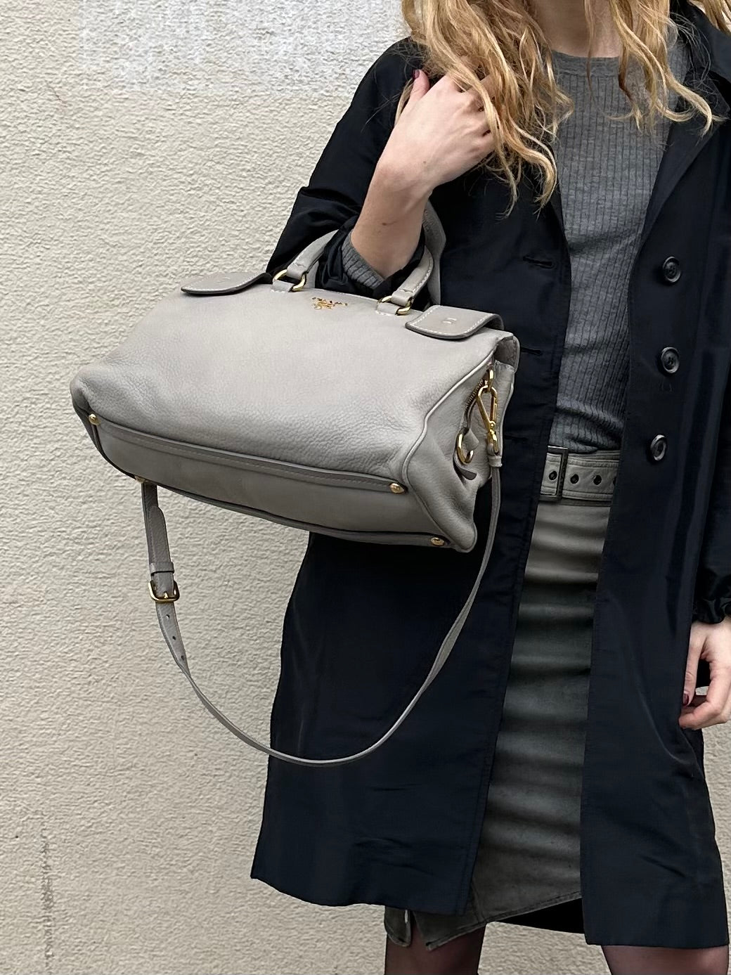 PRADA LIGHT GREY LEATHER BAG