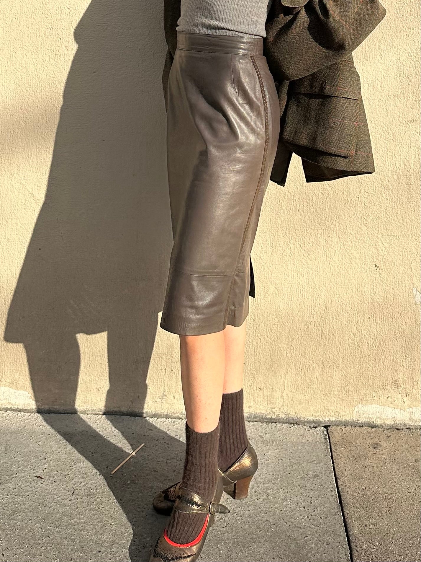 GENNY GREY LEATHER PENCIL SKIRT