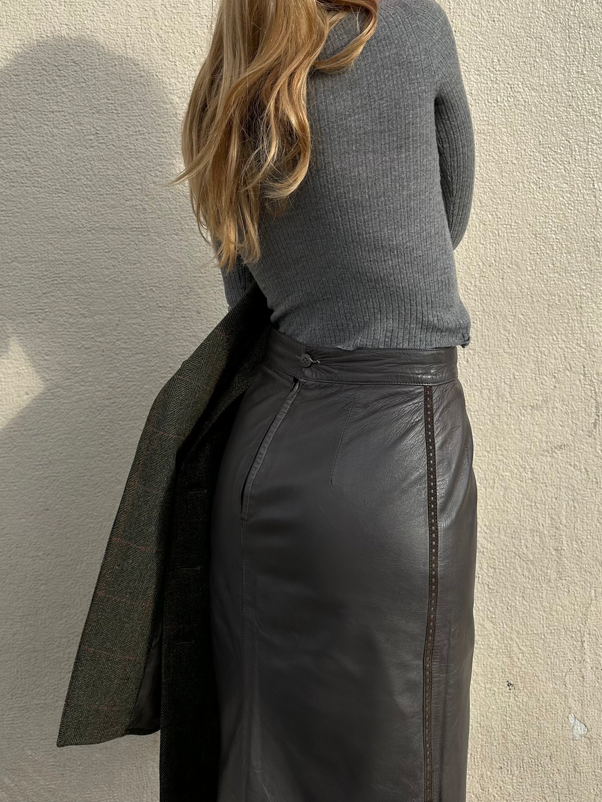 GENNY GREY LEATHER PENCIL SKIRT