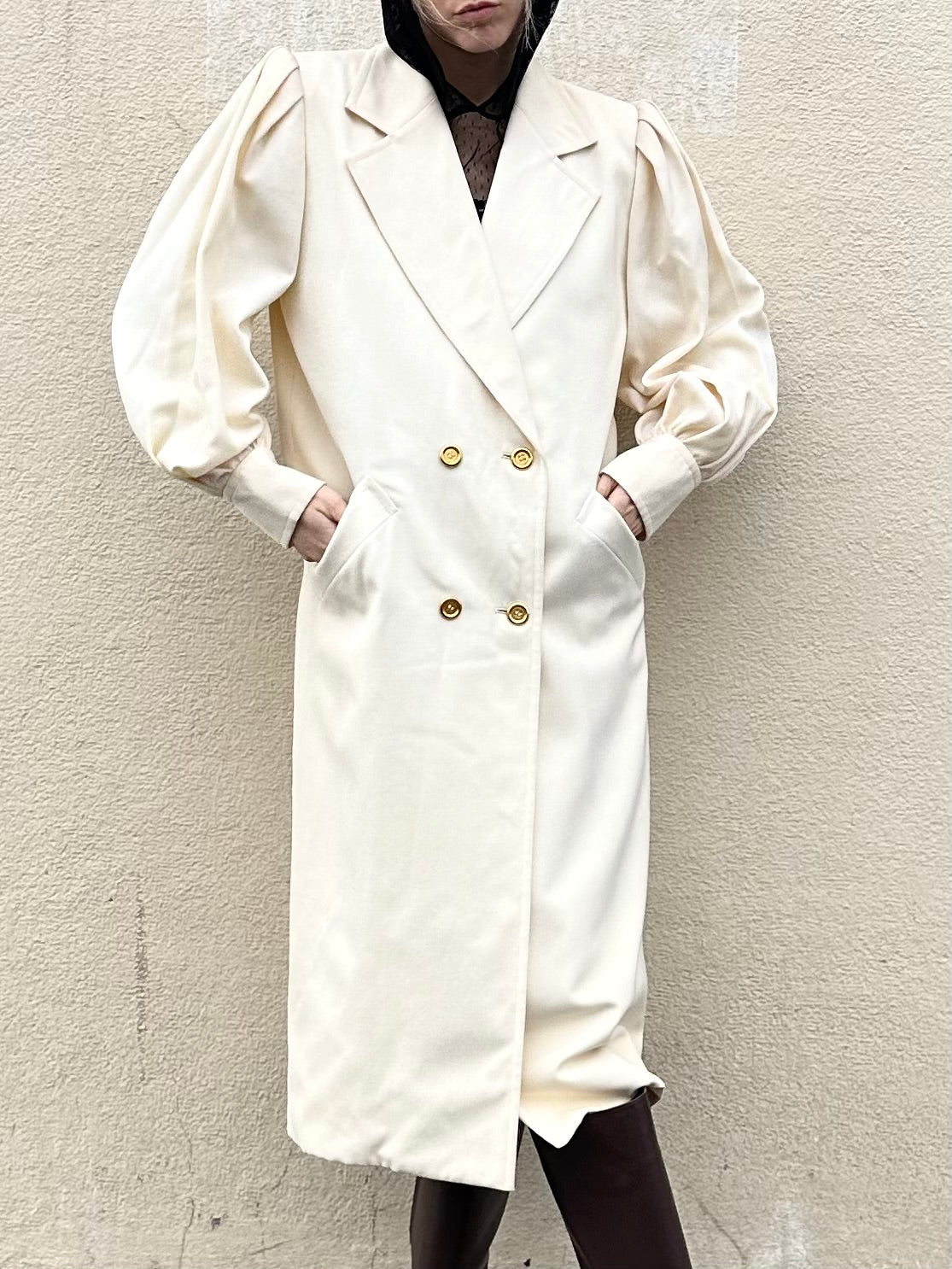 GIVENCHY CREAM COAT 1980s